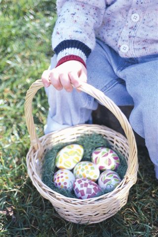 Quando per Pasqua si coltivava il leme, si legavano le campane e ci si lavava gli occhi nel fiume
