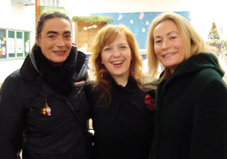 Le sorelle Mangini, a sinistra Donatella e a destra Angela, con al centro la nostra giornalista Michela De Rosa
