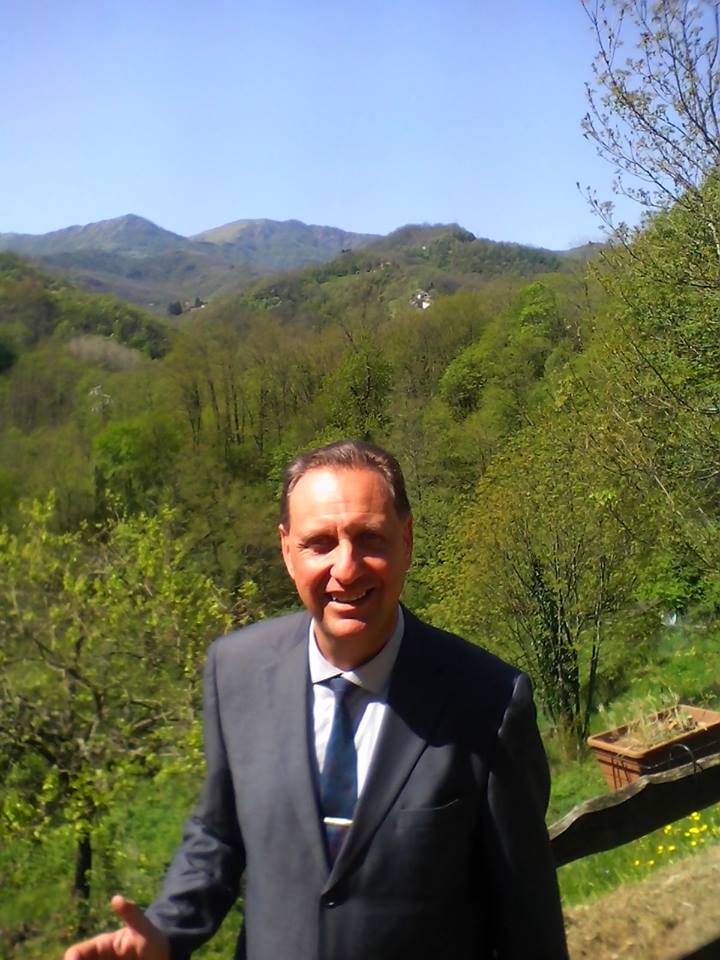 ELEZIONI NEIRONE: l'attuale Sindaco non concede la piazza all'avversario per i comizi: è bagarre