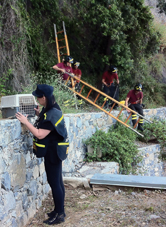 "Operazione salvataggio gattino free climber”: a Paraggi missione degna di un film per salvare il micino