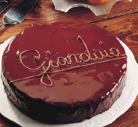 LA RICETTA DEL MESE - Passione Nocciole!Torta al gianduia e Torta di nocciole senza farina