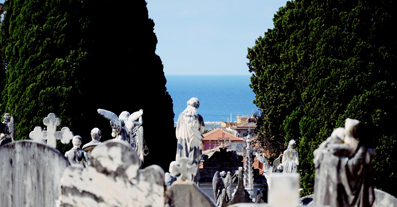 E' tra i monumentali più belli e visitati della Liguria: cimitero monumentale di lavagna,una meraviglia che sta... morendo
