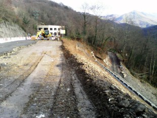 Galleria di Ferriere: dal 7 gennaio si spengono i semafori e si torna alle due corsie