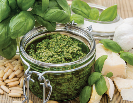 Rivoluzione: ok al pesto nel bagaglio a mano degli aerei (deroga eccezionale alle regole per la prelibatezza ligure)