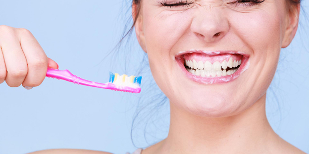 #DENTISTA - Quante volte al giorno vanno lavati i denti?