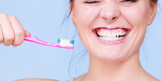 #DENTISTA - Quante volte al giorno vanno lavati i denti?