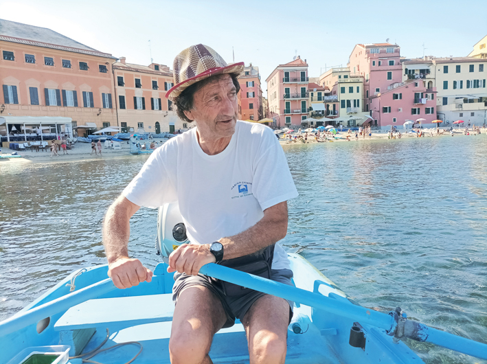 Con il Principe alla scoperta dei segreti della Baia del Silenzio, tra re, cavallucci di pietra e gli scogli fratelli